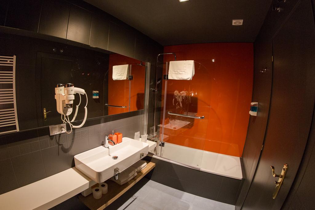 Apartamento Sombrereria Rimbombin Burgo 部屋 写真